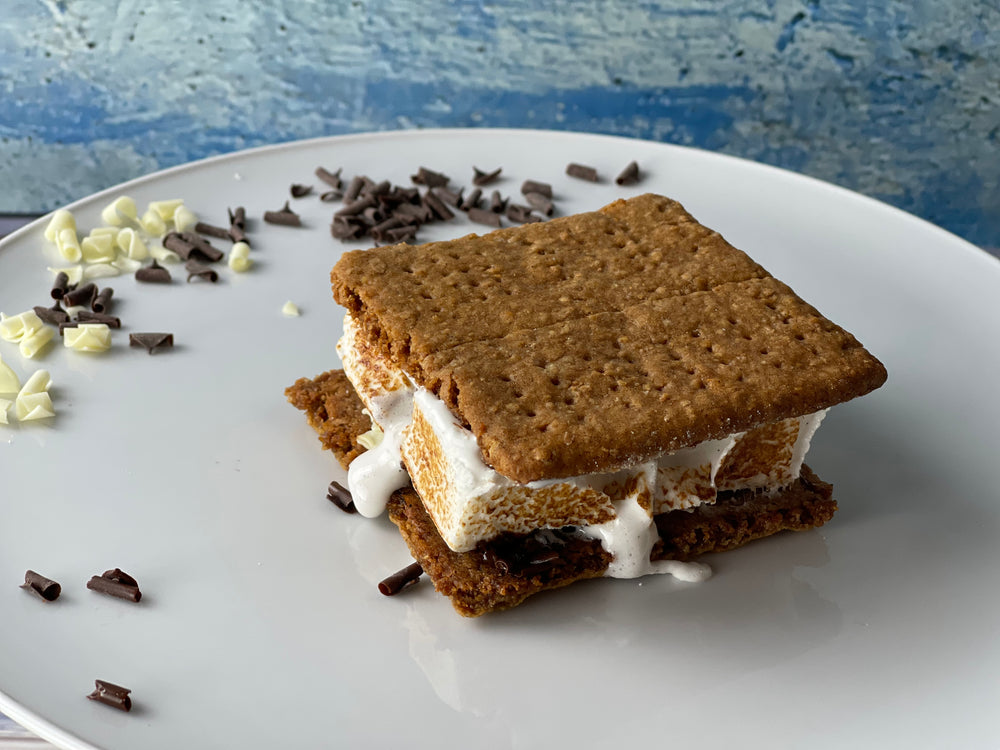 S'Morse kit with crackers marshmallow white and dark chocolate