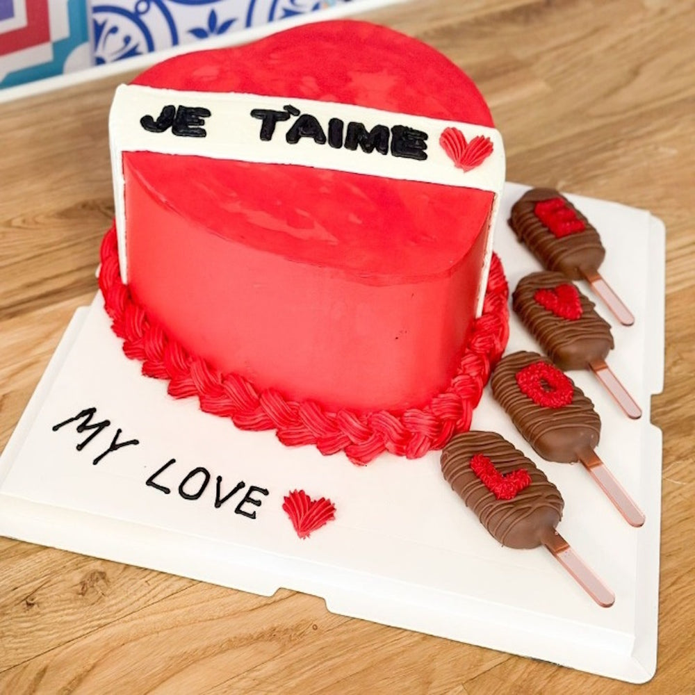 Trendy Valentine's Day Cake Ideas 💕