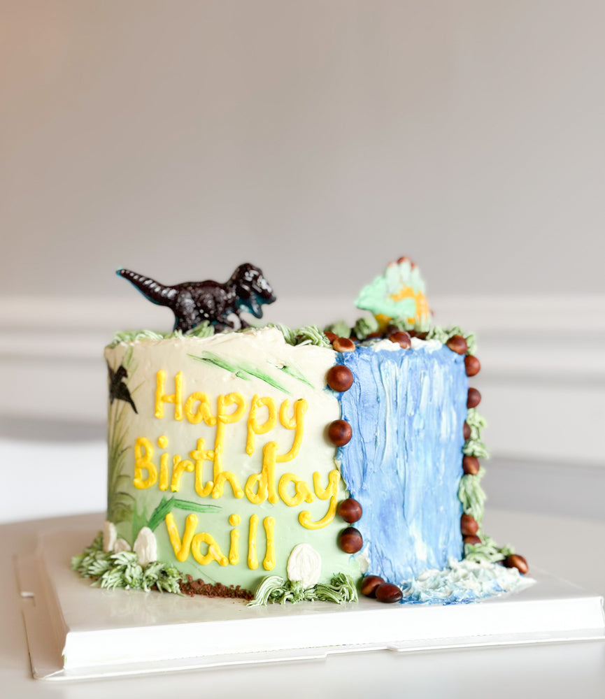 
                  
                    Load image into Gallery viewer, Jurasic park themed custom decoration birthday cake
                  
                