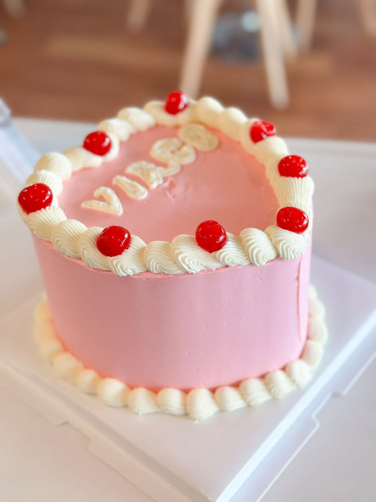 
                  
                    Load image into Gallery viewer, Pink heart shaped cake 
                  
                