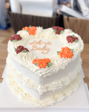 
                  
                    Load image into Gallery viewer, Buttercream heart-shaped cake
                  
                