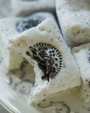 
                  
                    Load image into Gallery viewer, Oreo Gourmet Marshmallow
                  
                