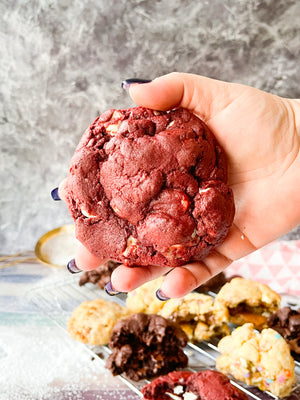 
                  
                    Load image into Gallery viewer, RED VELVET  - NEW YORK COOKIES
                  
                